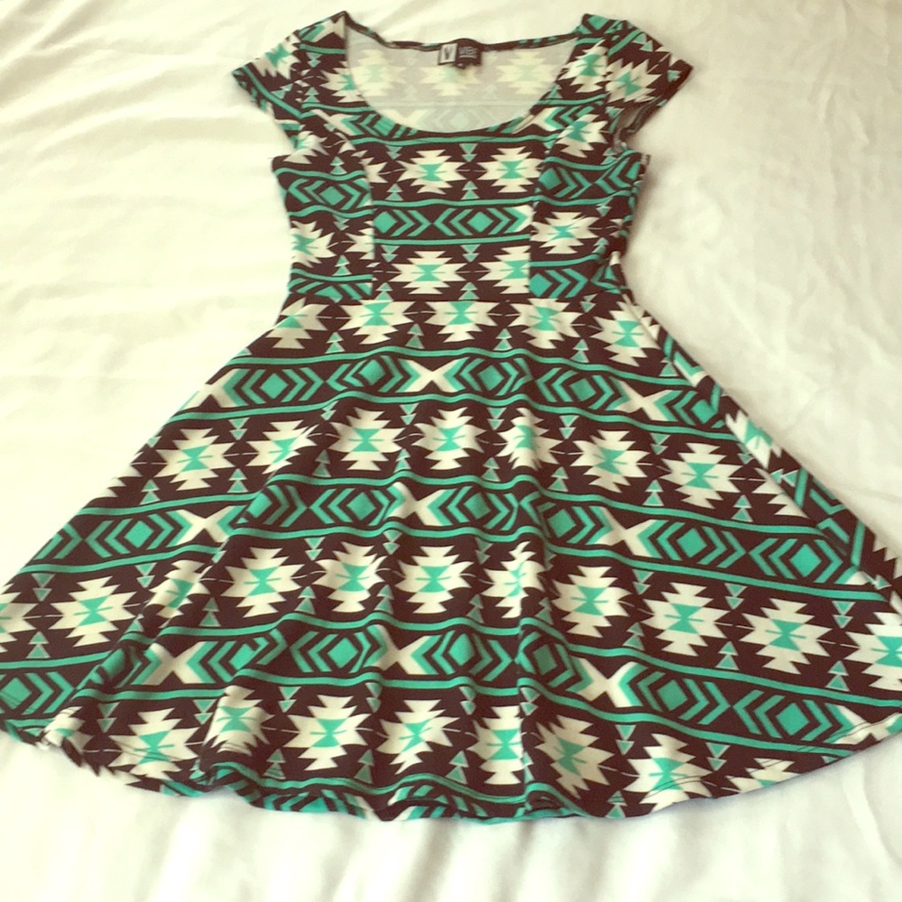 Vibe Sportswear dress Small size